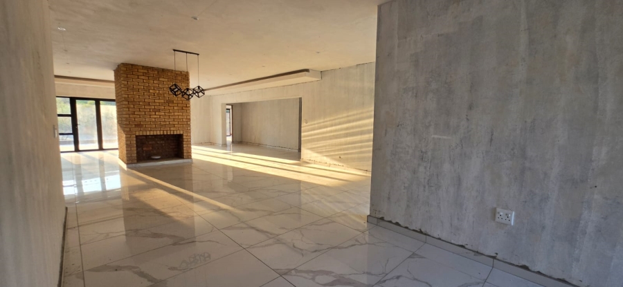 6 Bedroom Property for Sale in Buffelspoort Eco Estate North West